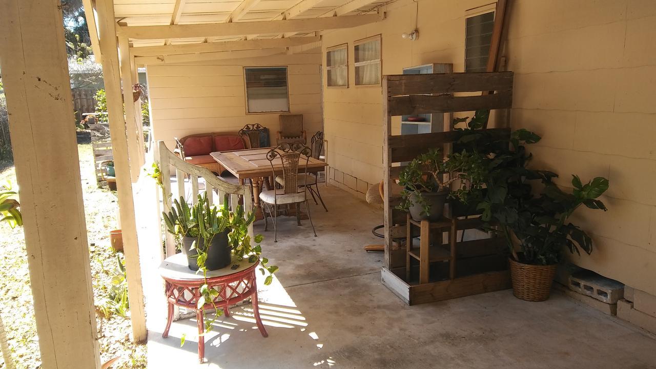 1 Beige Cozy Bungalow Or 1 White Cozy Efficiency Cottage In Titusville Exteriér fotografie