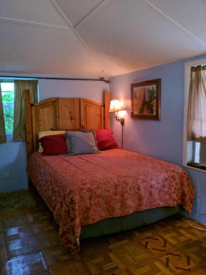 1 Beige Cozy Bungalow Or 1 White Cozy Efficiency Cottage In Titusville Exteriér fotografie